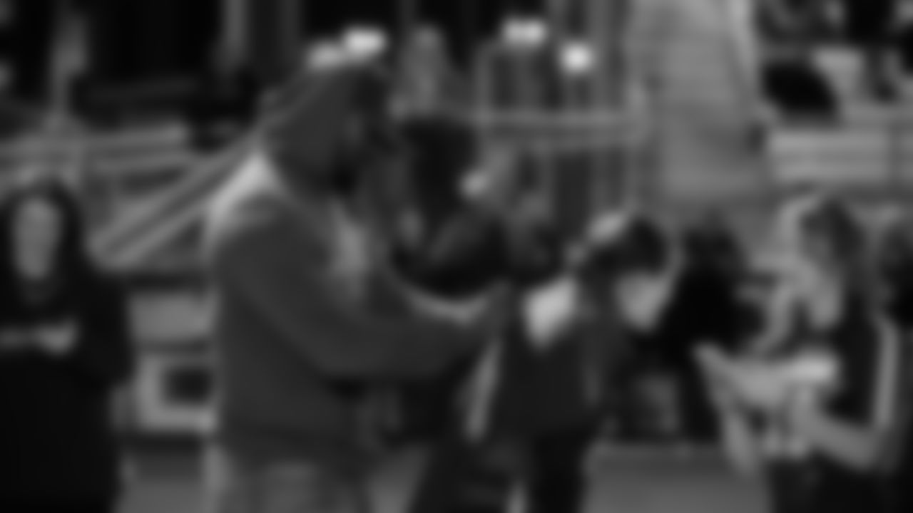 The Seahawks visited Tahoma High School on Tuesday, January 13, 2026 with Seahawks Legend Orlando Huff for the last Girls Flag Takeover of the season featuring the varsity game between Todd Beamer High School vs. Tahoma High School.