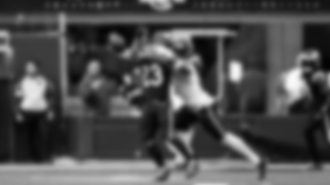 Seahawks at Rams on November 16, 2025