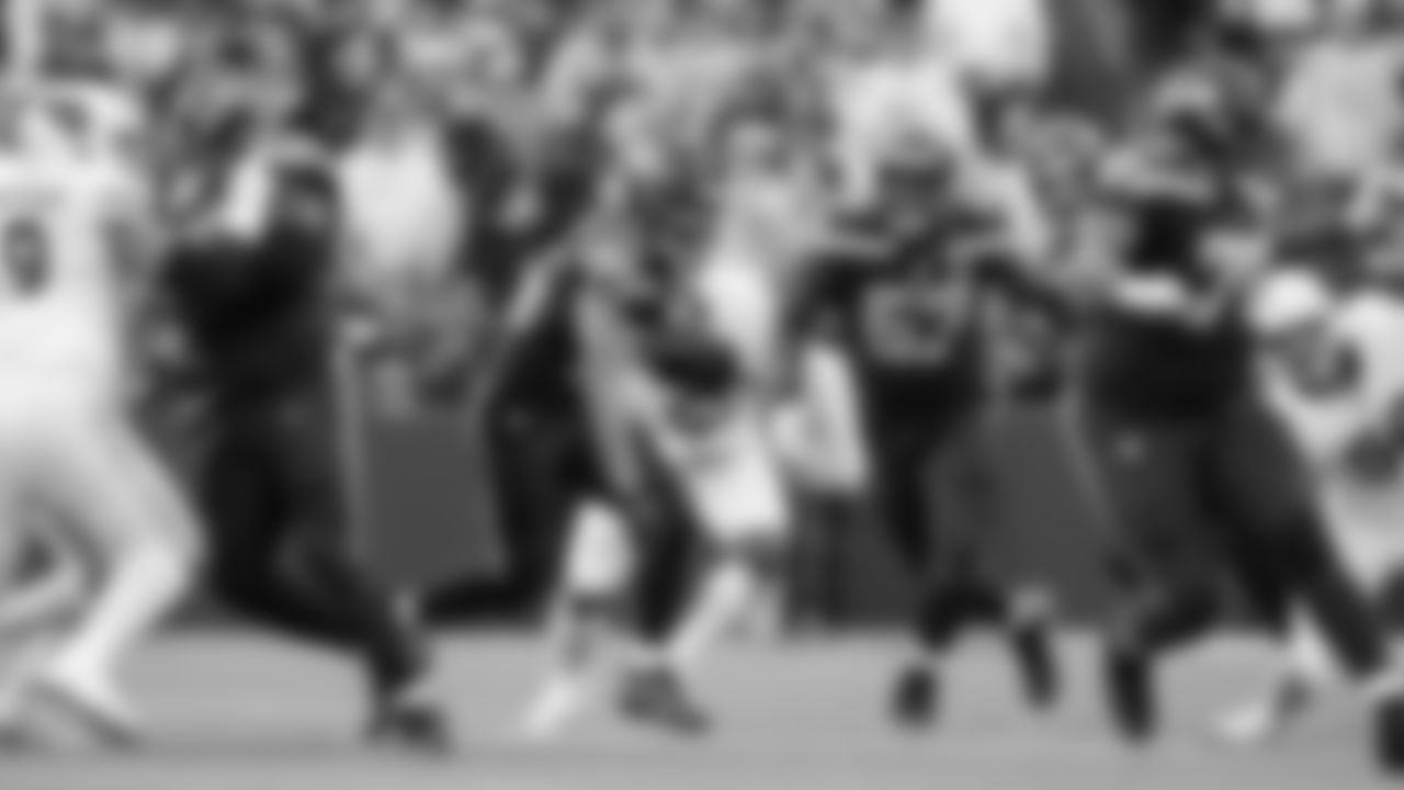 Seahawks tackle Charles Cross (67) vs. the Arizona Cardinals in Week 10.