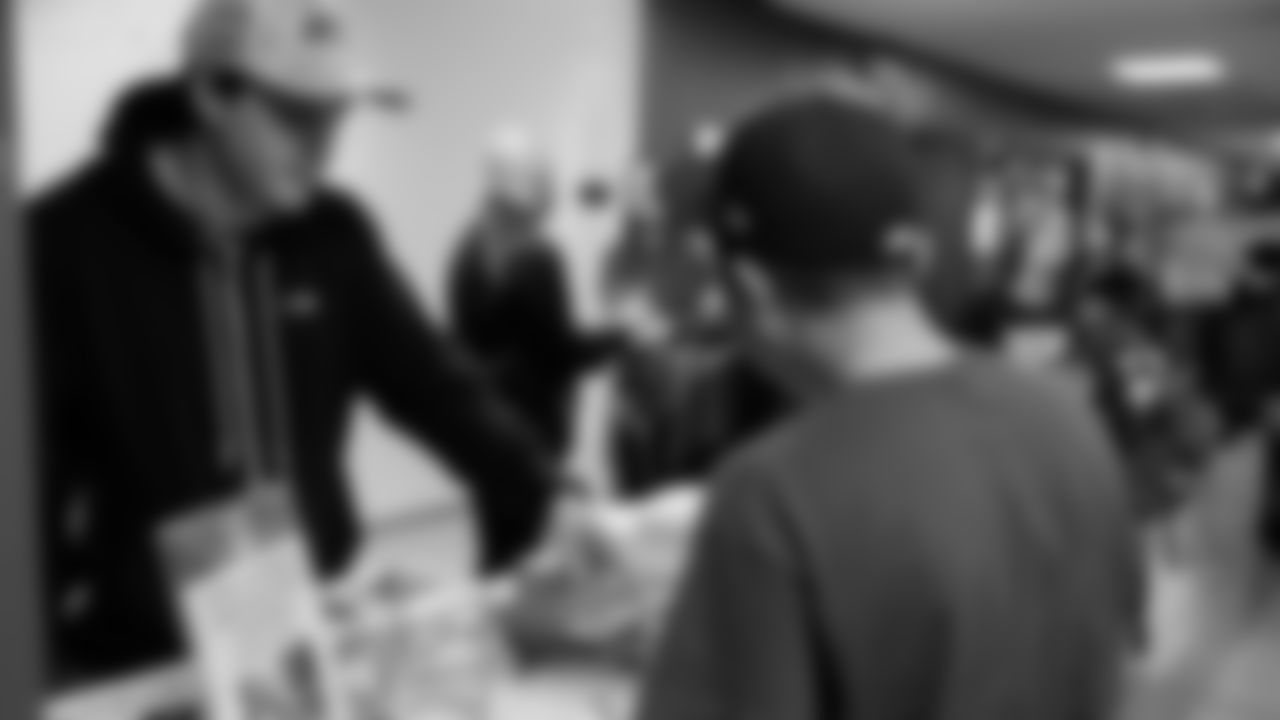 Seahawks Legend Garry Gilliam and Seahawks Dancers surprised teens at the Lake Hills Boys & Girls Club for a fun afternoon of Seahawks activities and crafting. One lucky winner also went home with two tickets to the Divisional Playoff game!