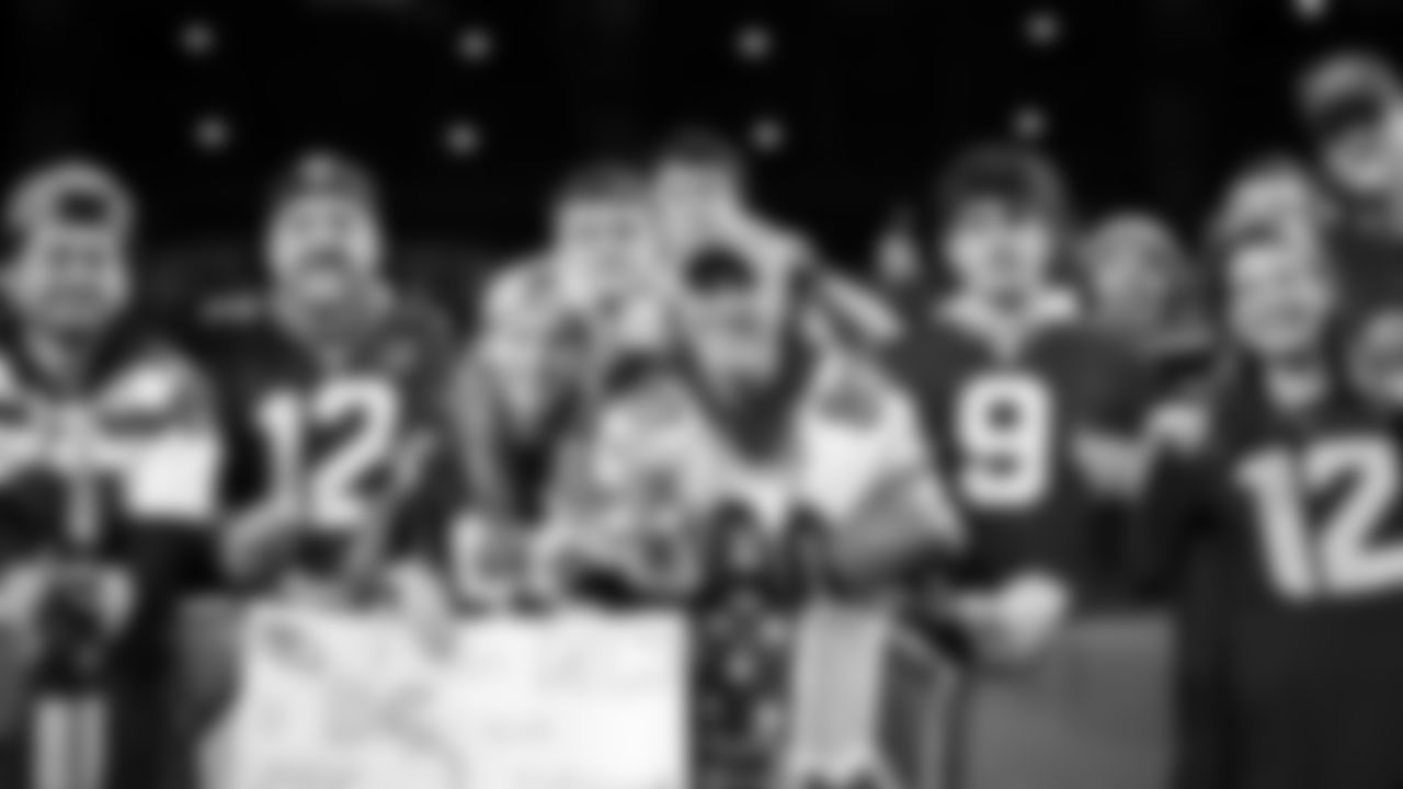 The 12s show up strong, traveling across the country for week 9 at the Commanders on Nov 2, 2025