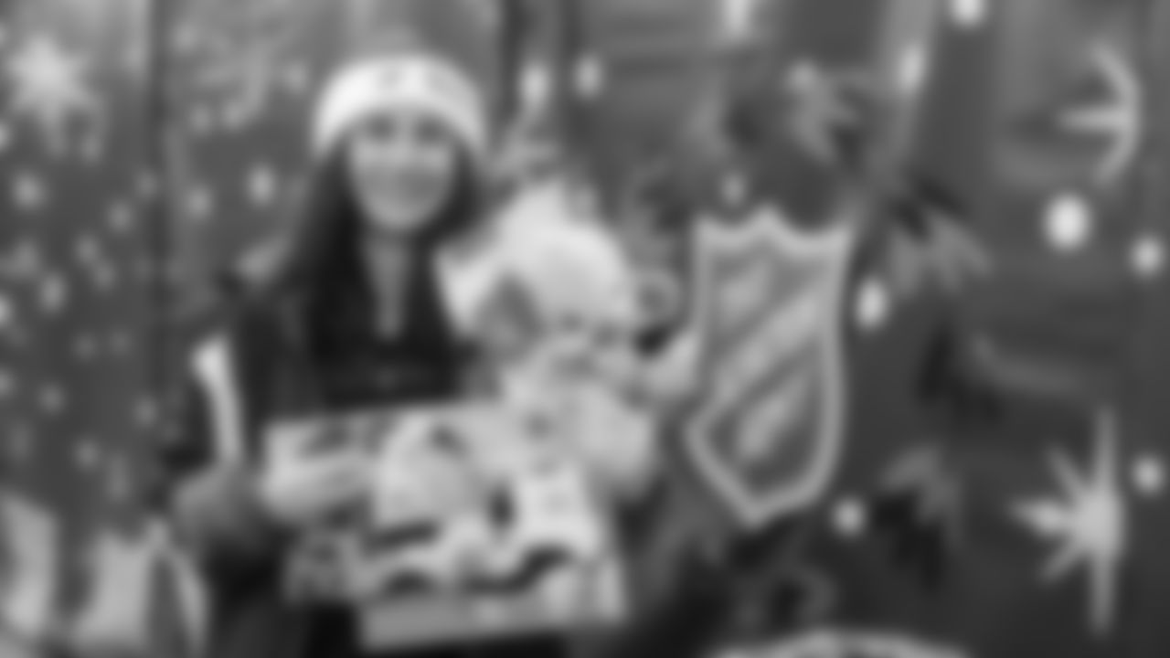 In spirit of the holiday season, the Seahawks volunteered on Wednesday, December 10th, 2025, at the Salvation Army Christmas Warehouse in Tukwila, WA, where they sorted donated toys and contributed $1,000 worth of additional toy donations.