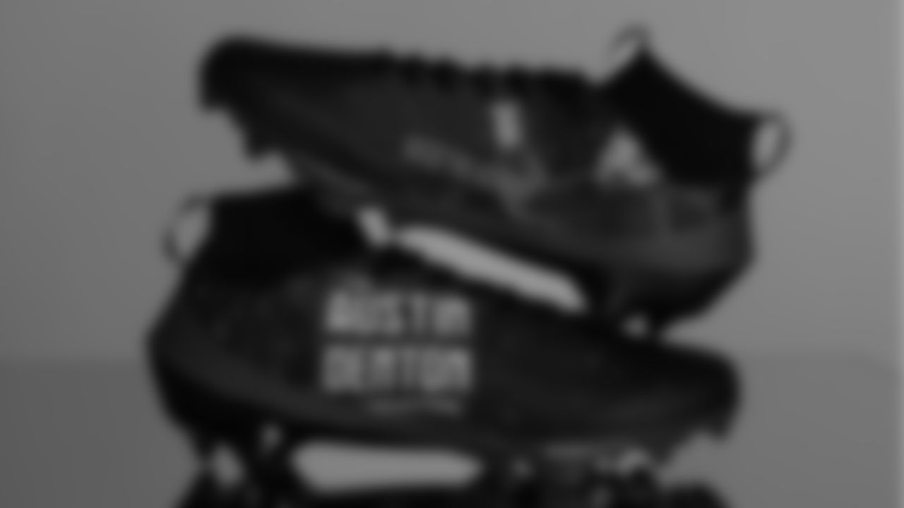 Seahawks linebacker Connor O'Toole (57) - The Austin Denton Foundation