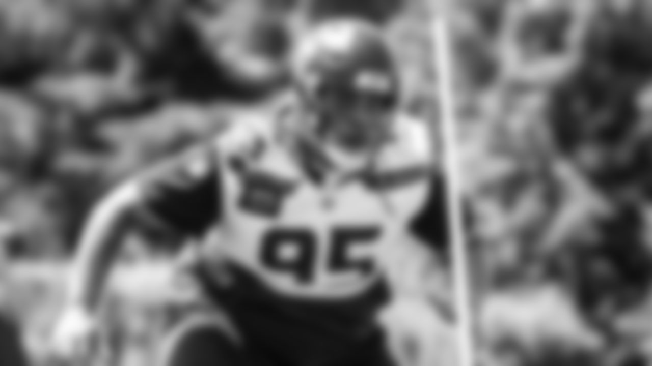 Seahawks nose tackle Brandon Pili (95)