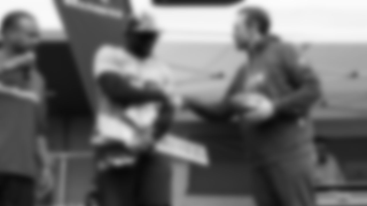 The Seahawks hosted a Seahawks Flag Football camp in Sydney, Australia where local kids had the opportunity to compete alongside Seahawks Legend Cliff Avril.