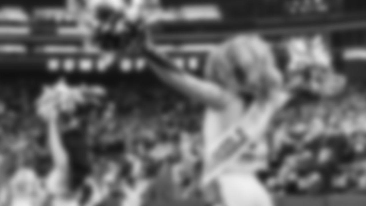 Congrats to Seahawks Pro Bowl Cheerleader, Ashli! Ashli was selected for the 2026 Pro Bowl and was recognized during Week 16 vs. the Los Angeles Rams on December 18, 2025 at Lumen Field.