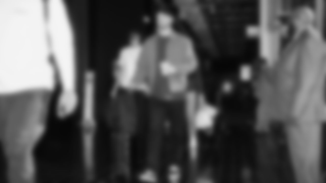 Seahawks quarterback Sam Darnold (14) departed the team hotel for the Week 18 matchup vs. the 49ers at Levi's Stadium.