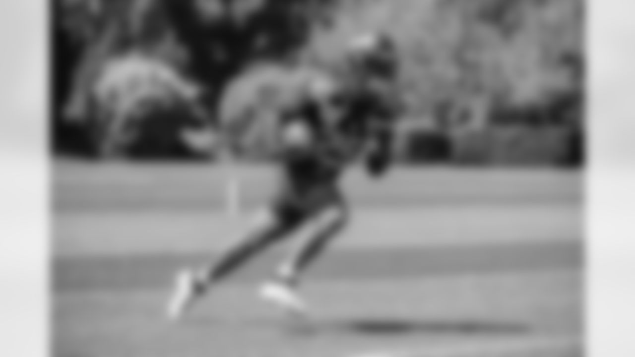 Seahawks running back Kenny McIntosh (25) participated in the Seahawks 2025 offseason workout program.