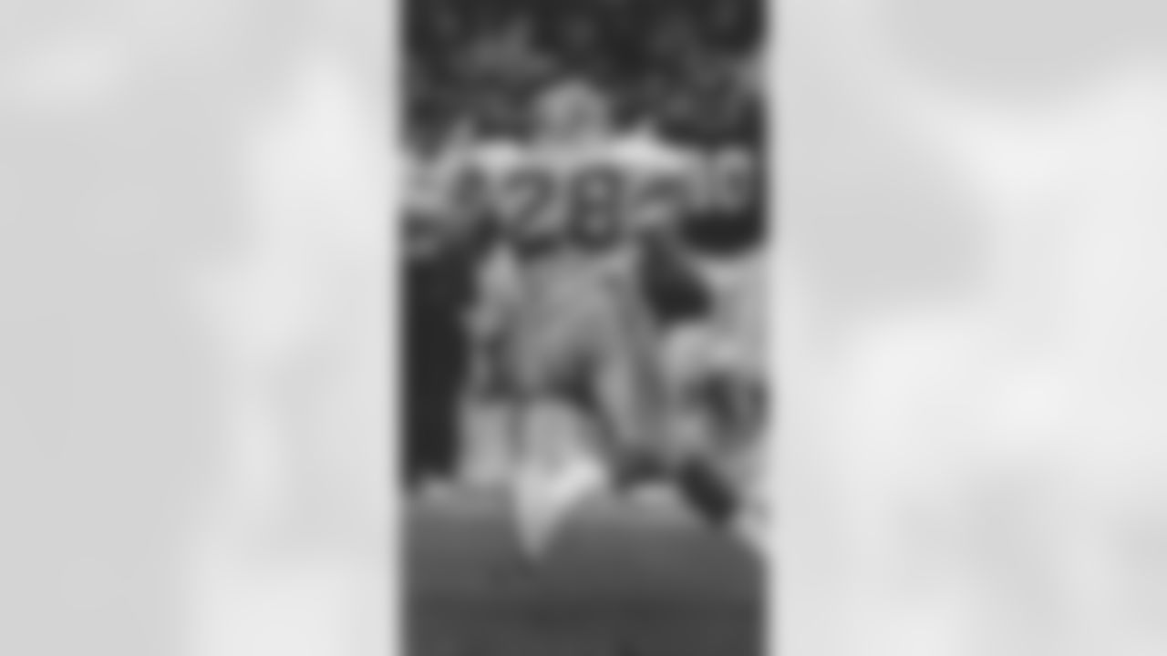 RB Curt Warner 1983 - 1989
