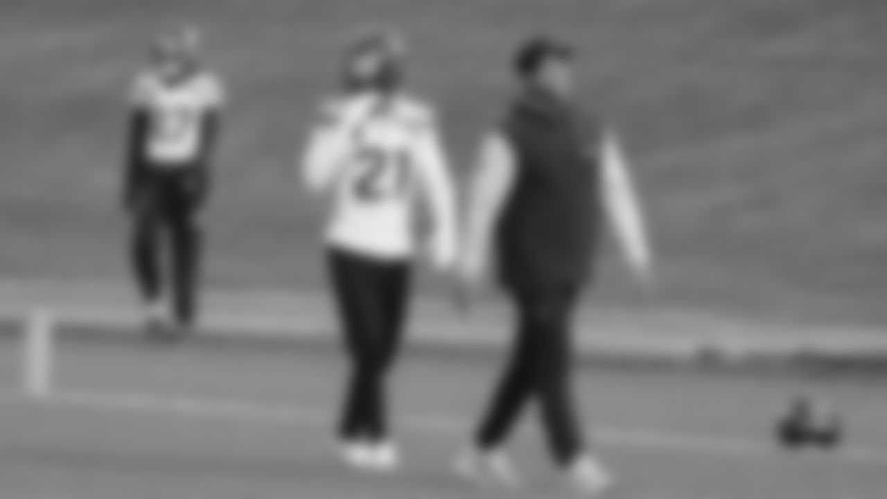 Seahawks cornerback Devon Witherspoon (21) and defensive coordinator Aden Durde at practice on Wednesday, January 14, 2026 at the Virginia Mason Athletic Center.