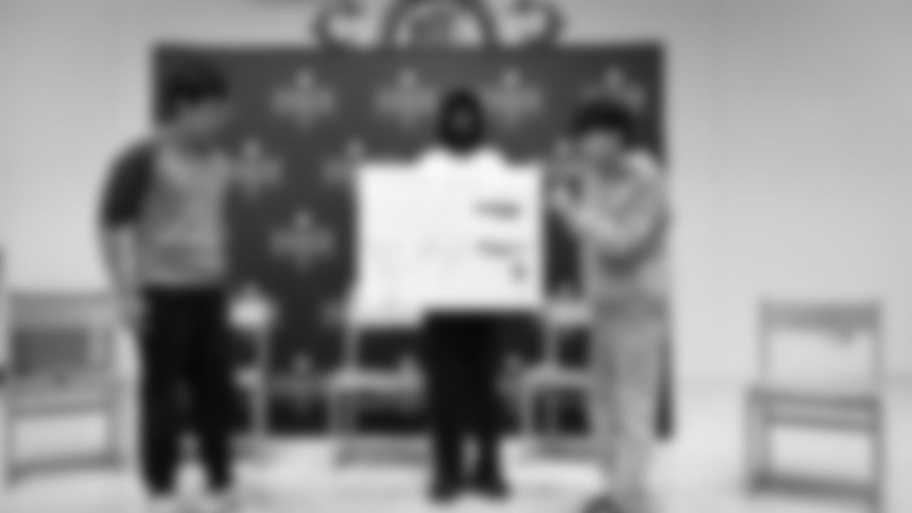 The Seahawks teamed up with EVERFI for a morning learning about mental health with students at Showalter Middle School on October 30, 2025.