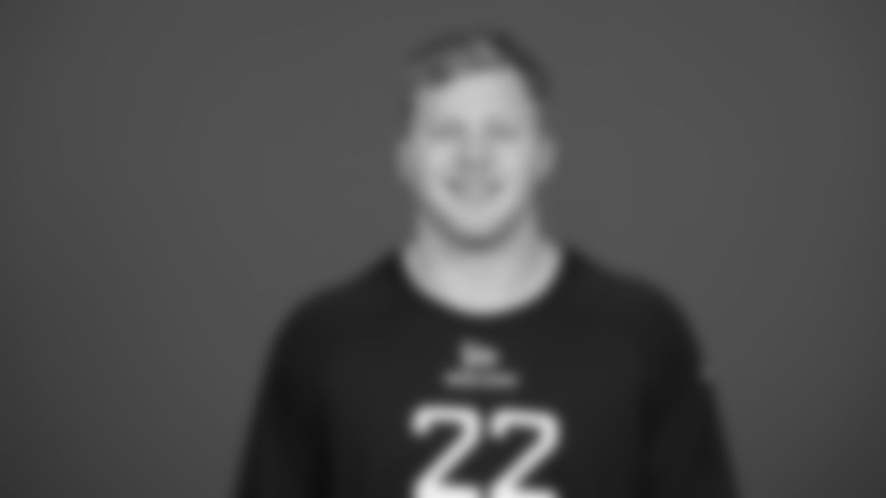 Notre Dame defensive lineman Rylie Mills (DL22) poses for a portrait at the NFL football Combine on Tuesday, Feb. 25, 2025 in Indianapolis. (AJ Mast/AP Content Services for the NFL)