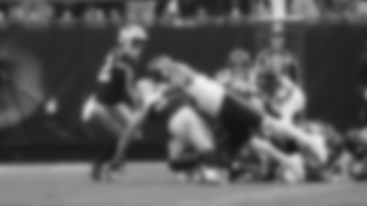 Seahawks defensive tackle Leonard Williams (99) at the Carolina Panthers in Week 17.