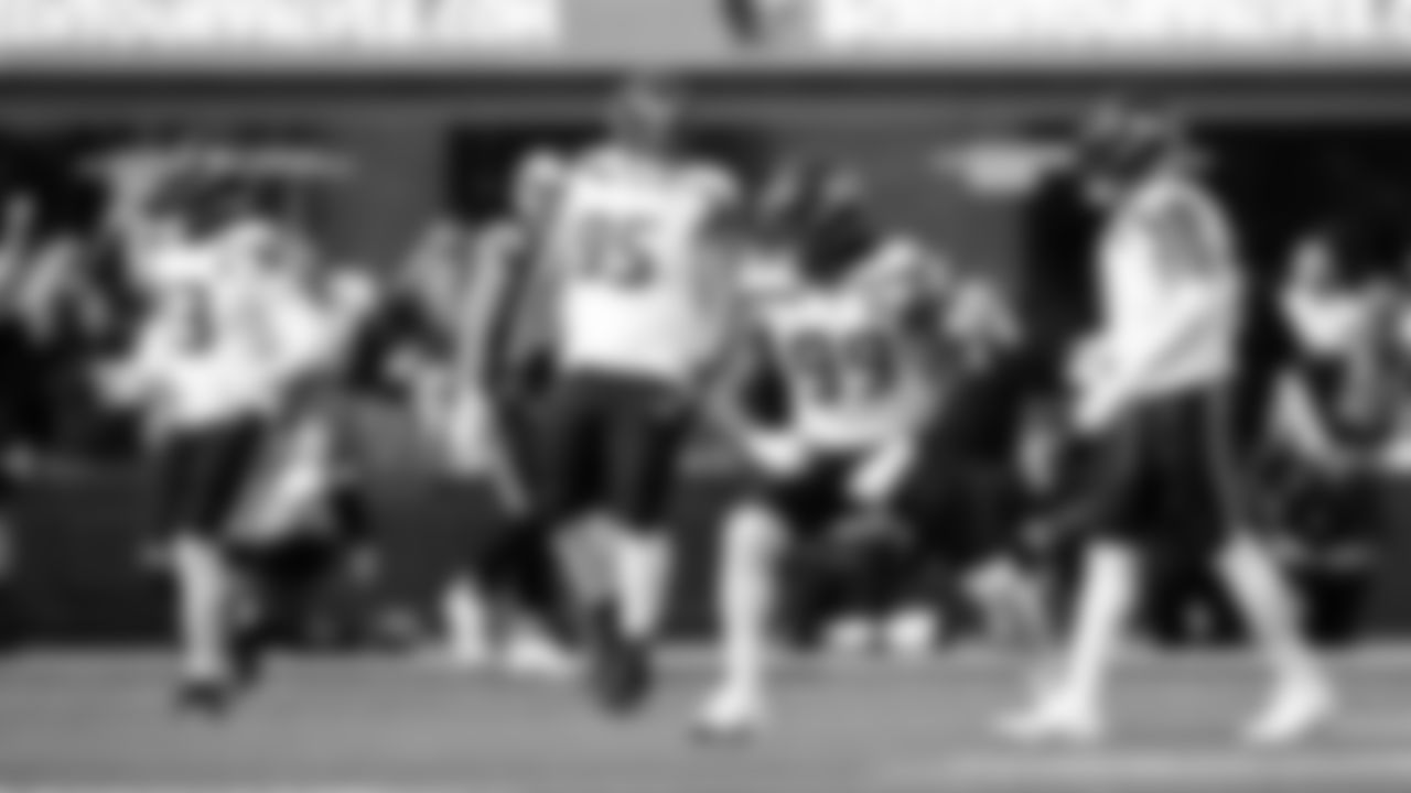 Seahawks at Rams on November 16, 2025