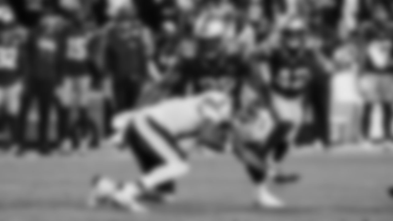 Seahawks defensive tackle Leonard Williams (99) at the Washington Commanders in Week 9.