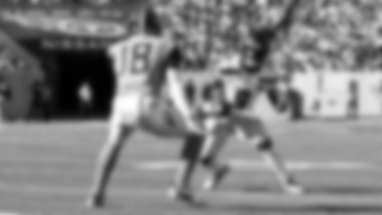 Seahawks at Titans on November 23, 2025