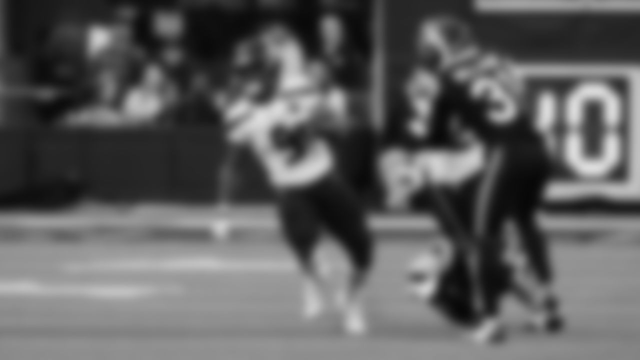 Seahawks at Rams on November 16, 2025