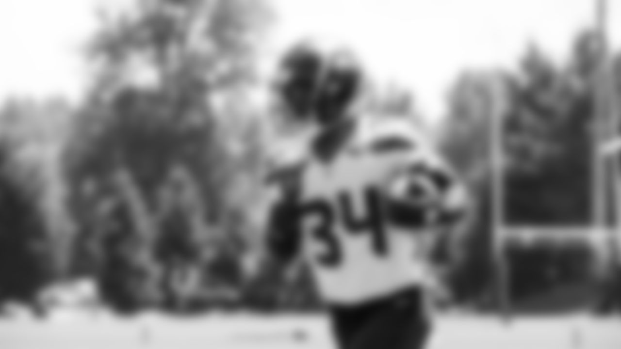 Seahawks cornerback Shemar Jean-Charles (34)