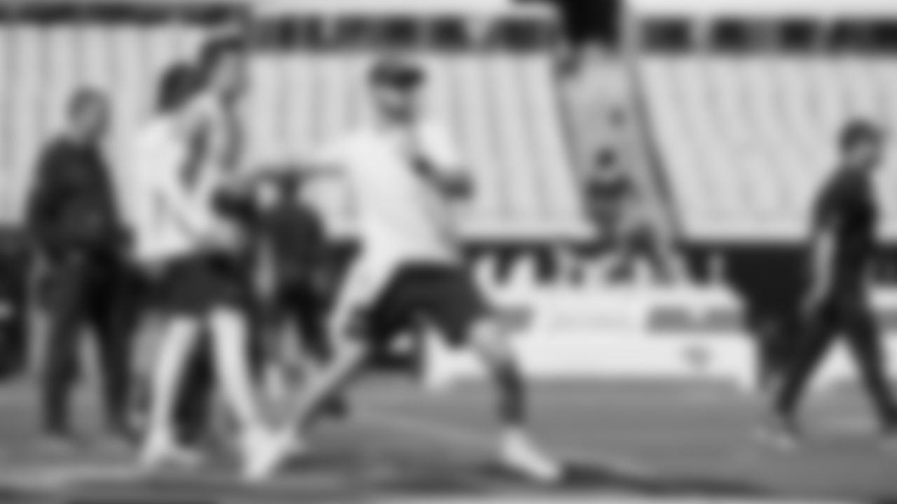 Seahawks quarterback Sam Darnold (14) warms up at EverBank Stadium on October 12, 2025.
