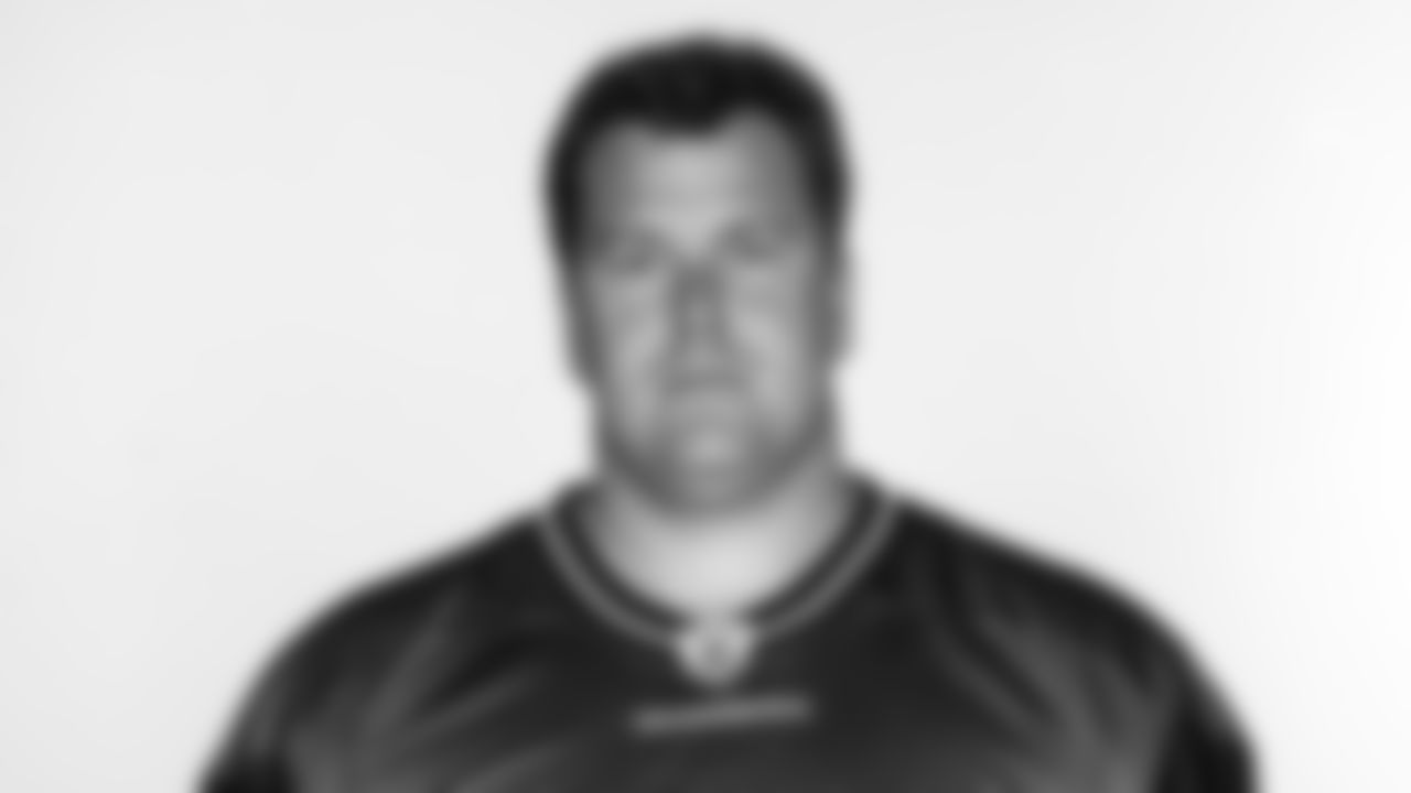 OL Robbie Tobeck 200-2006