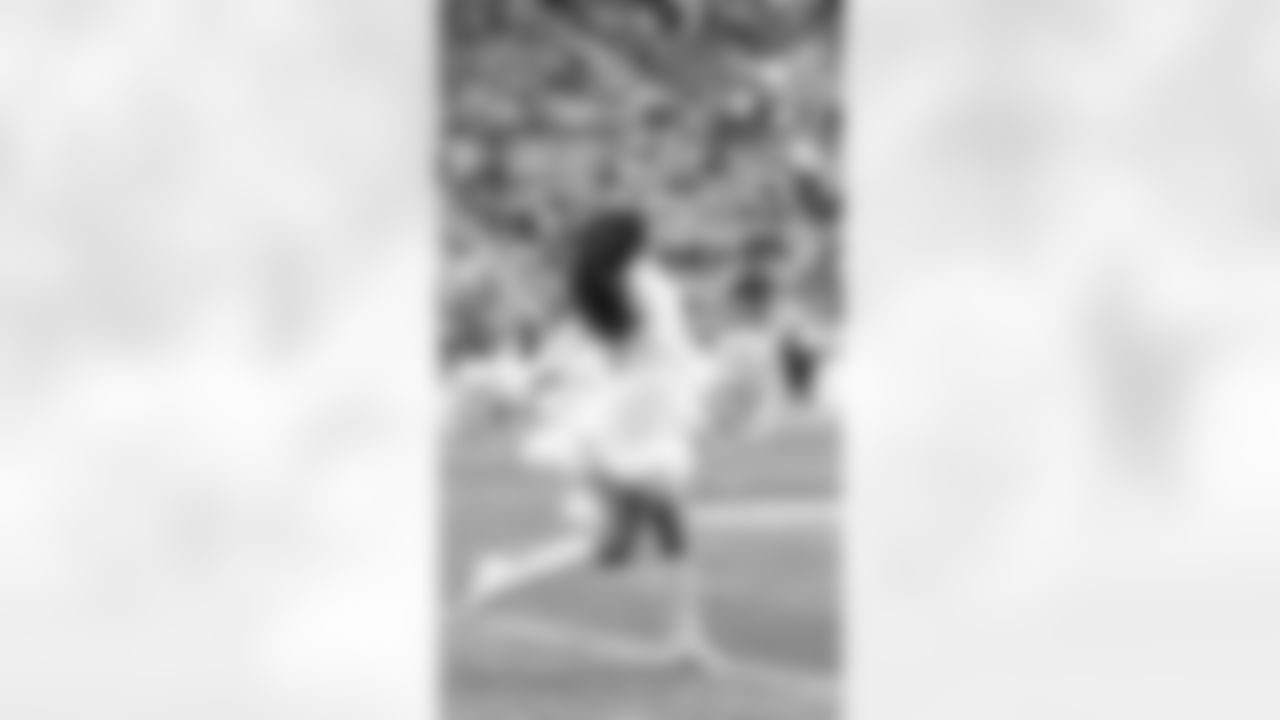 Seahawks Dancers in Week 15 on December 14th, 2025