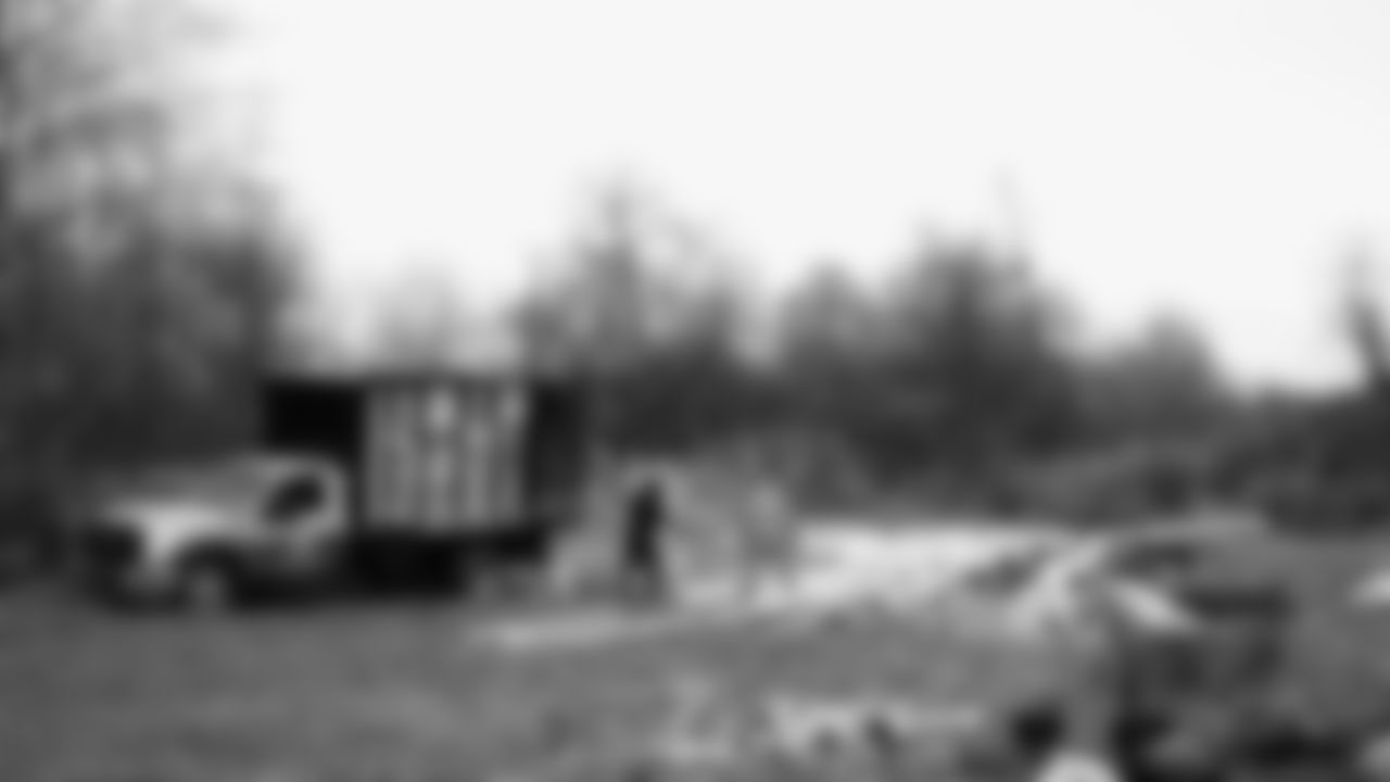 The Seahawks and Legend Norm Johnson spent the day volunteering at a farm in Snohomish County on January 8, 2026.