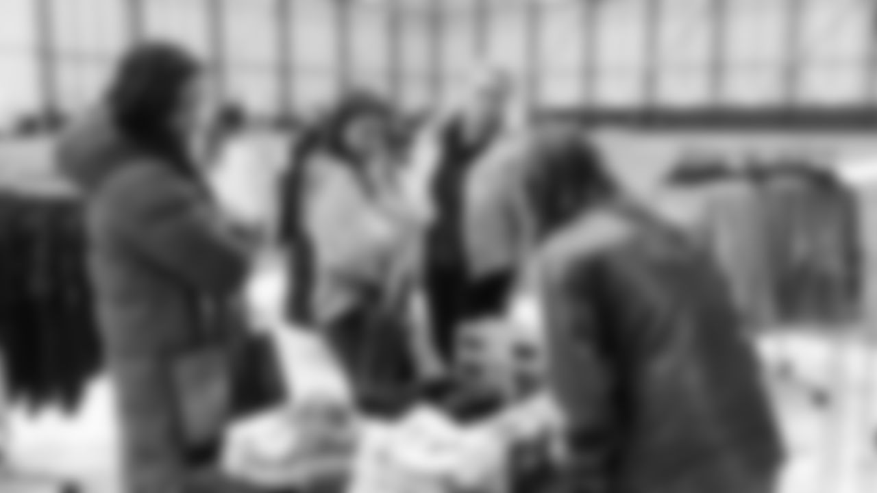 Hosted in partnership with DEI, Seahawks Women's Association and SOAR Women's Employee Resource Group, the Women's Wellness Event brought together education on women's fertility and overall health, moments for connection and meditation, and onsite vendors raising awareness around wellness and the importance of regular breast exams.