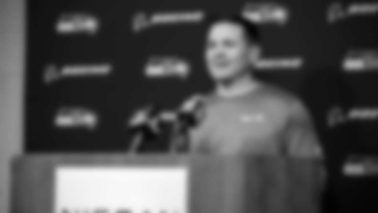 Seahawks celebrate the 30-24 win over the Tennessee Titans at Nissan Stadium on November 23, 2025.