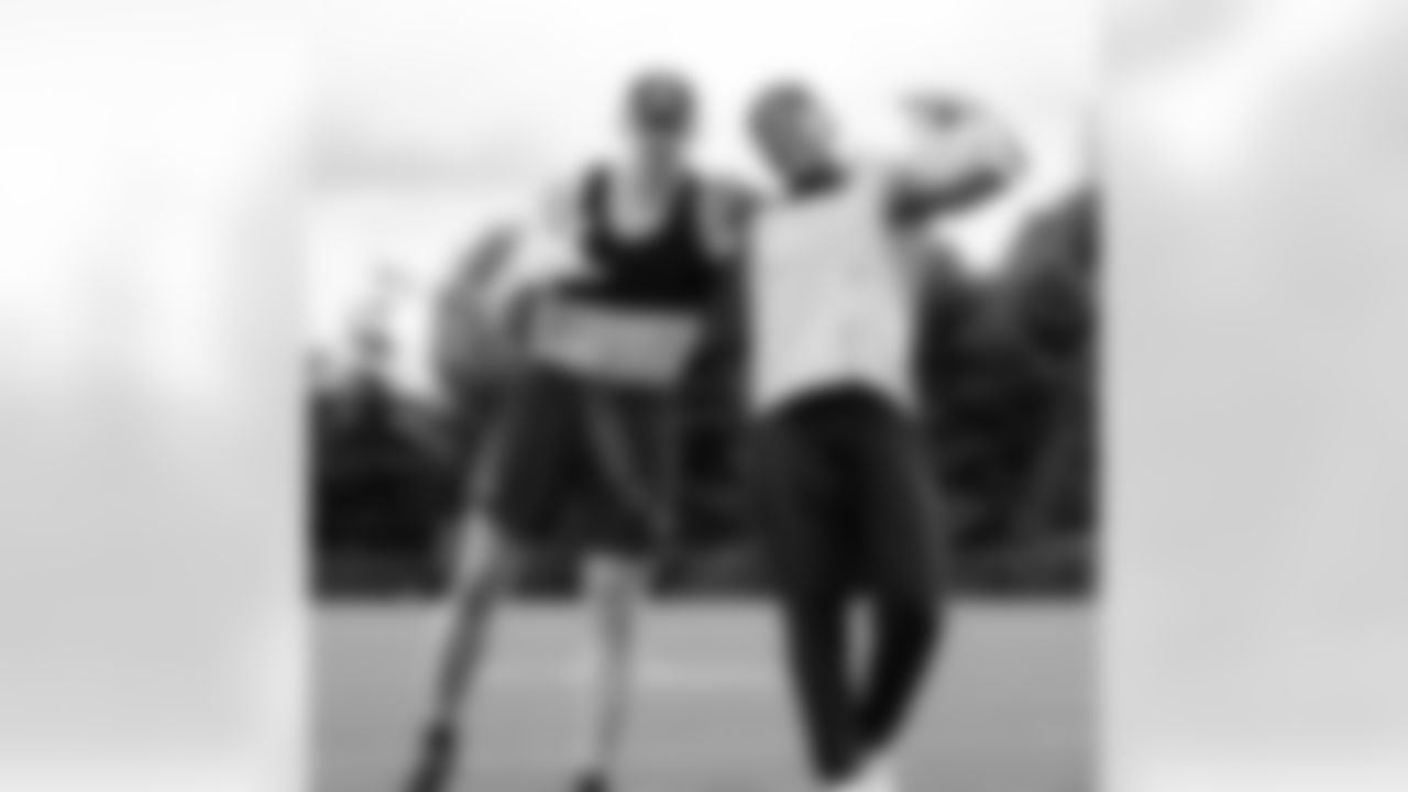 Seahawks tight end Eric Saubert (81) and tight end Noah Fant (87) participated in a workout on May 12, 2025 at the Virginia Mason Athletic Center.