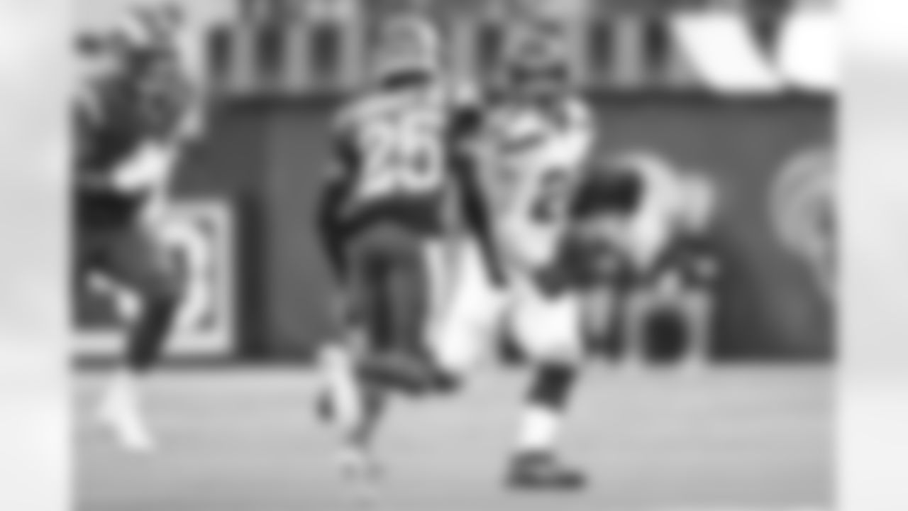 Seahawks running back Zach Charbonnet (26) at the Week 18 matchup against the Los Angeles Rams at SoFi Stadium on Sunday, January 5, 2025.