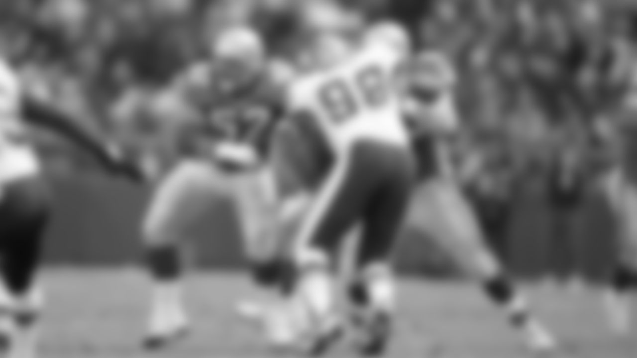 52 - C Kevin Mawae (1994-1997)