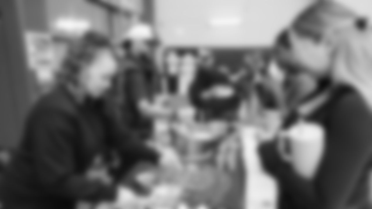 Hosted in partnership with DEI, Seahawks Women's Association and SOAR Women's Employee Resource Group, the Women's Wellness Event brought together education on women's fertility and overall health, moments for connection and meditation, and onsite vendors raising awareness around wellness and the importance of regular breast exams.