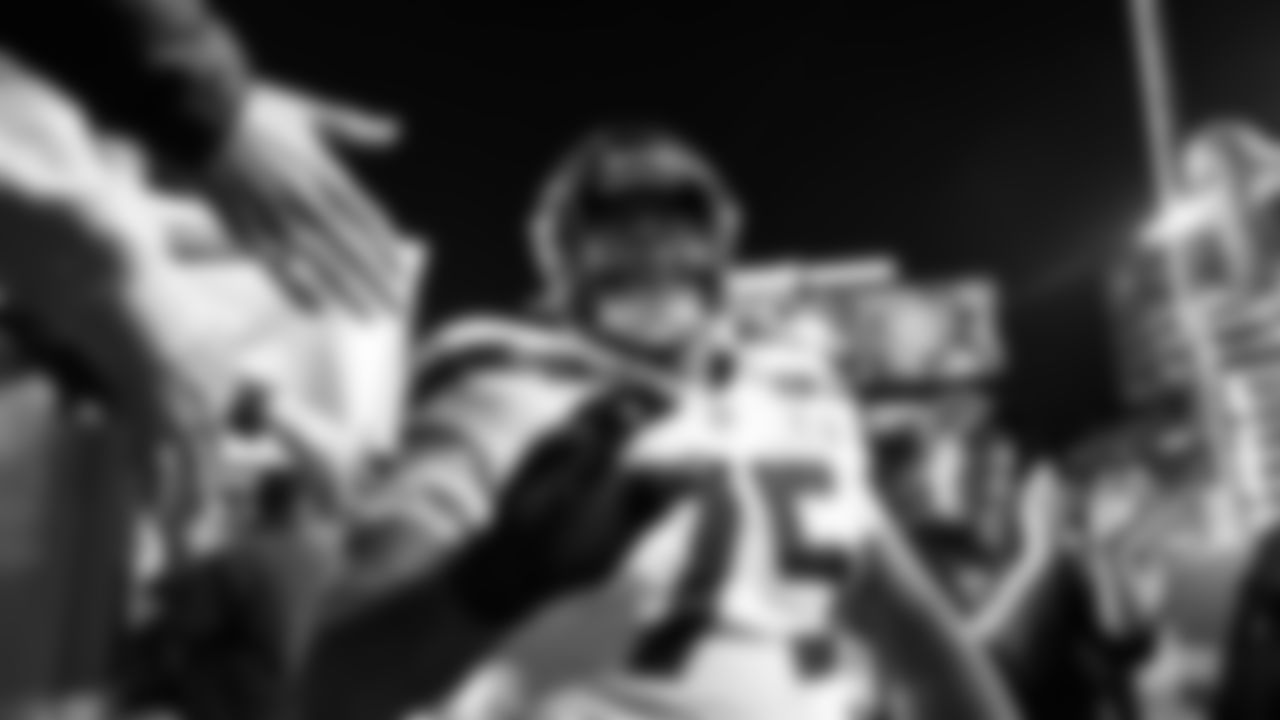 The Seahawks celebrated the win vs. the 49ers at Levi's Stadium in Week 18.