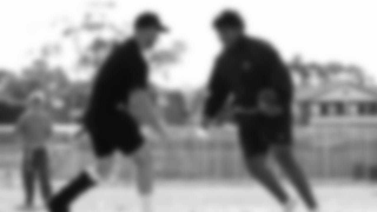 During a visit to Australia, Seahawks Legend Cliff Avril and Blitz stopped by the Kurranulla Aboriginal Corporation Community Center to play flag football and rugby alongside the Cronulla Sharks.