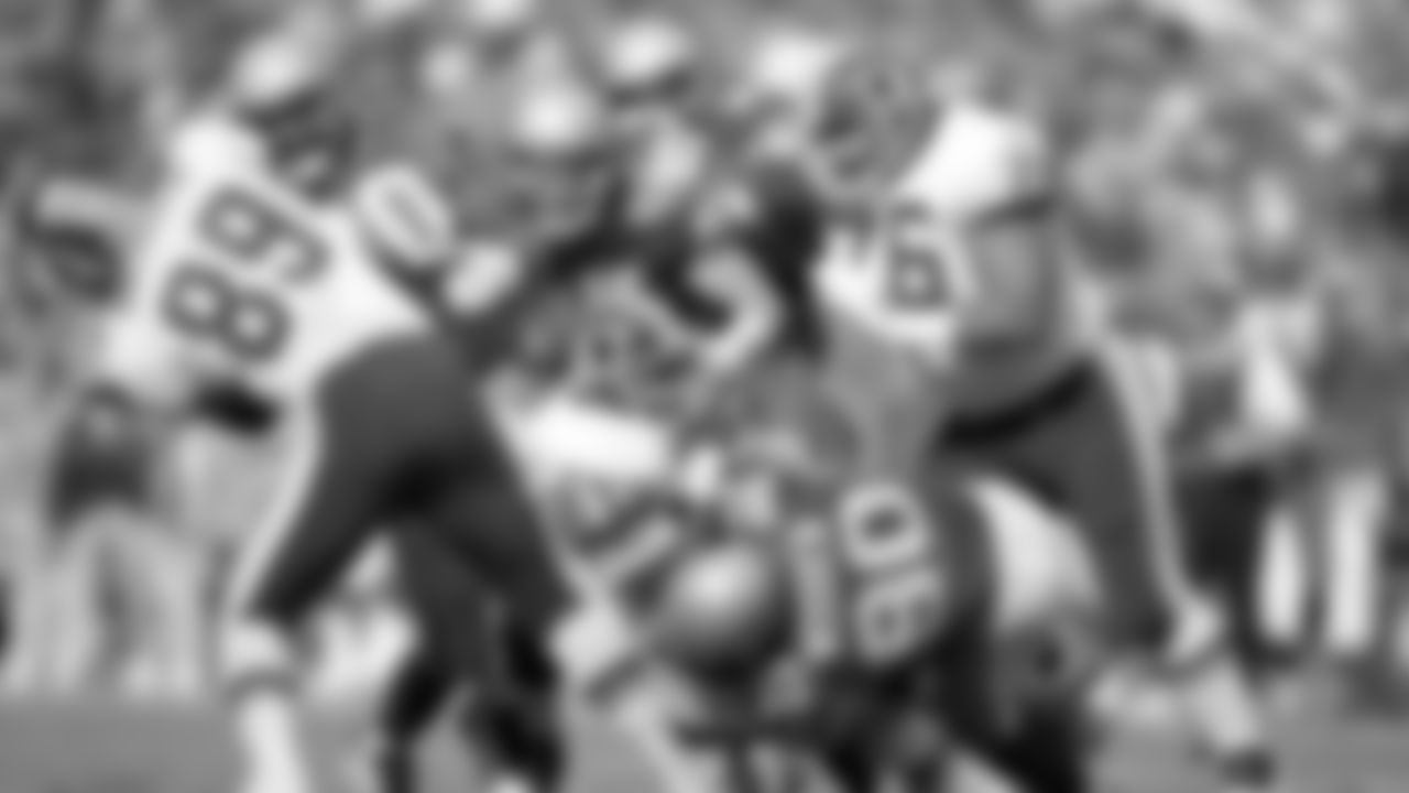 95 - LB Dean Wells (1993-1998)