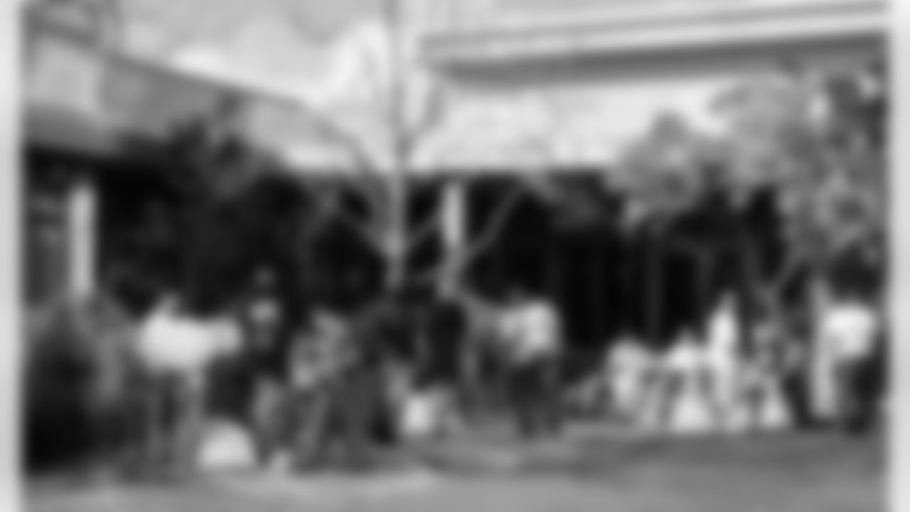 On game day, the Seahawks woke to sunny skies at their team hotel and spent time together waiting for the late kickoff time.