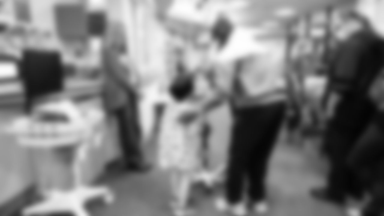 Seahawks wide receiver Rashid Shaheed visited a local children's hospital in Seattle and spent time with patients and their families in honor of the holiday season.