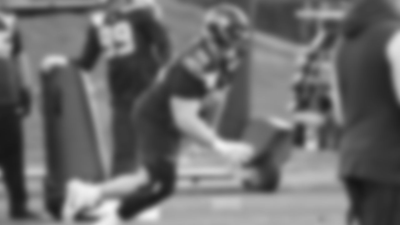 Seahawks defensive tackle Rylie Mills (98) practiced on Wednesday, December 24, 2025 at the Virginia Mason Athletic Center.