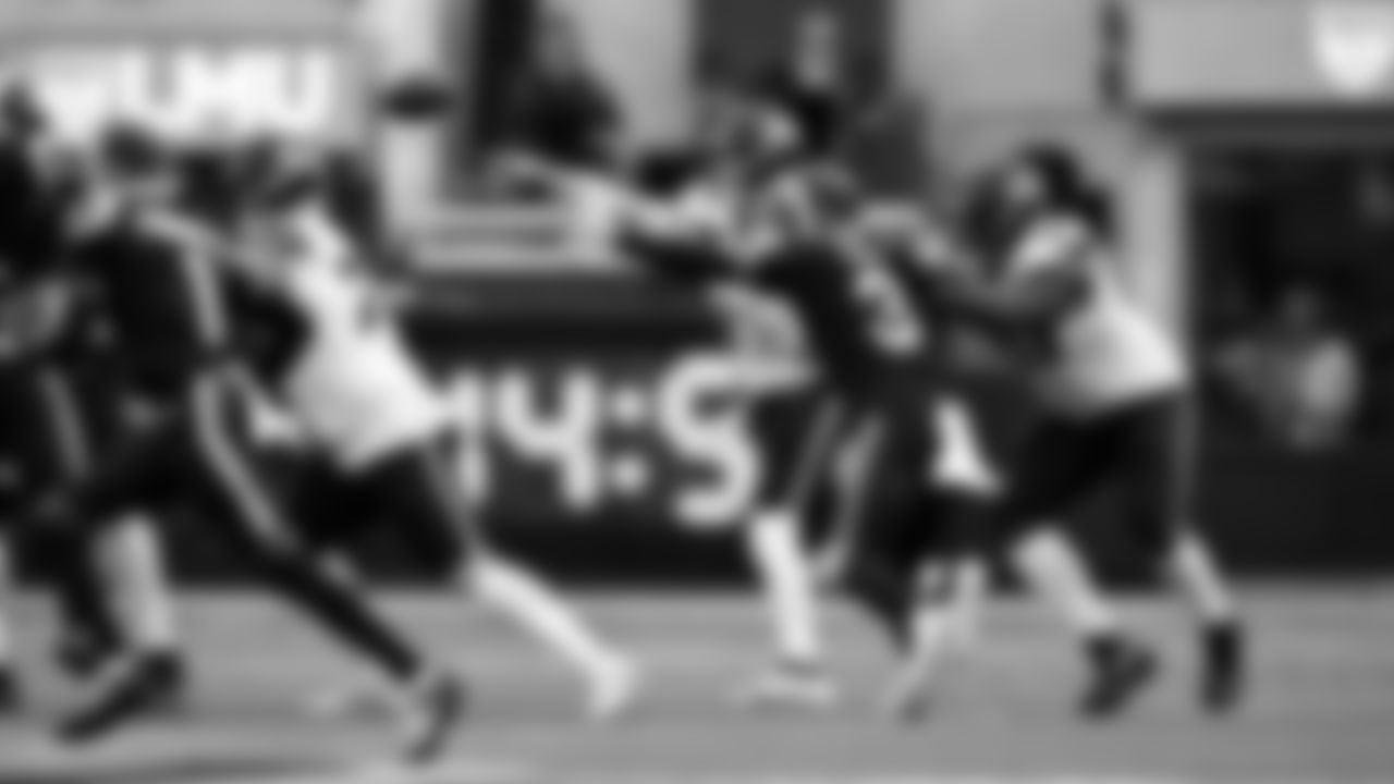 Seahawks at Rams on November 16, 2025