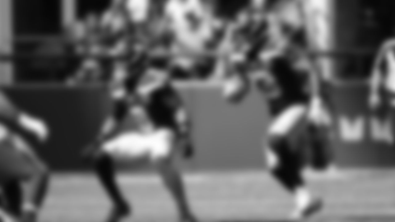 Seahawks linebacker Ernest Jones IV (13) vs. the San Francisco 49ers in Week 1.