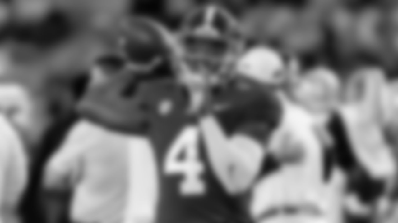 Alabama quarterback Jalen Milroe warms up before an NCAA college football game against LSU, Saturday, Nov. 4, 2023, in Tuscaloosa, Ala. (AP Photo/Vasha Hunt)