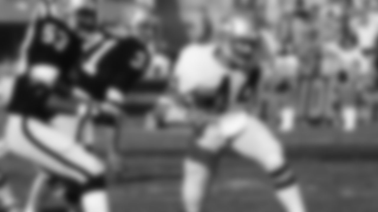 44 - S John Harris (1978-1985)