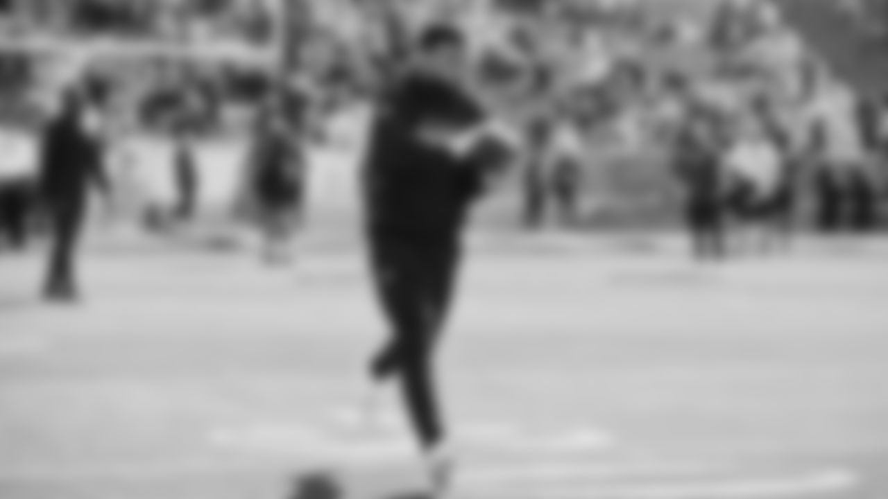 Super Bowl LX Warmups-20260208_22-08-18_1471