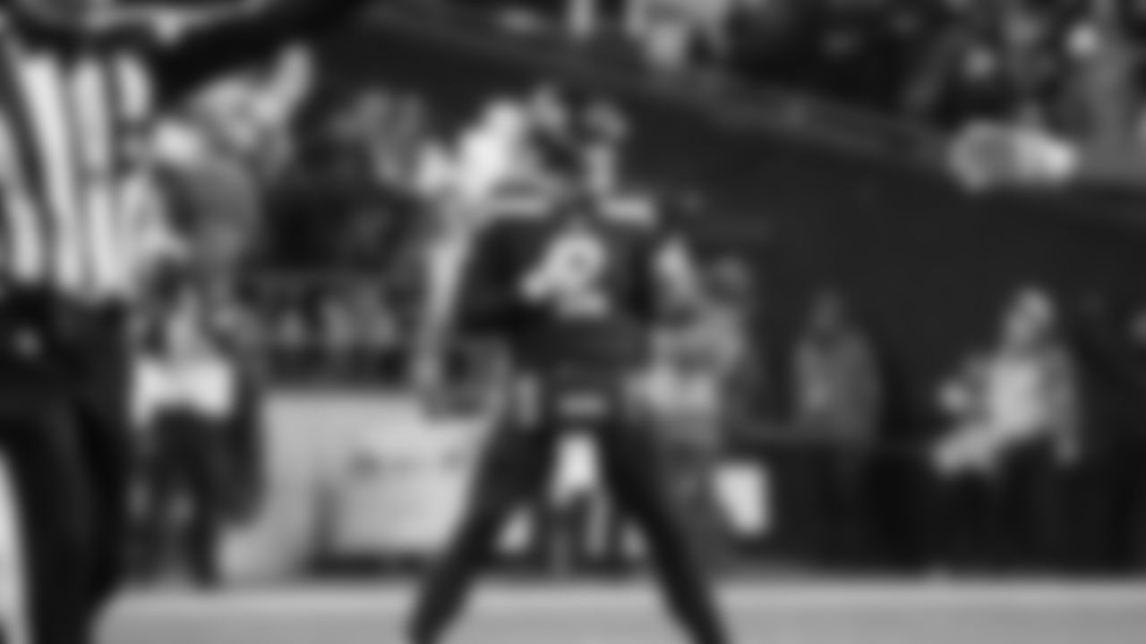 Seahawks quarterback Drew Lock (2)