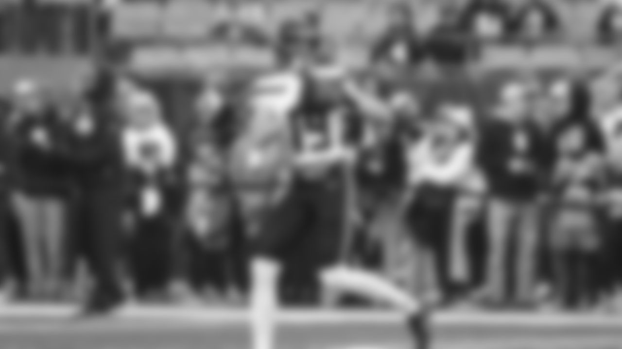 Seahawks wide receiver Jake Bobo (19) warms up at Bank of America Stadium for the Week 17 matchup vs. Panthers on December 28, 2025.