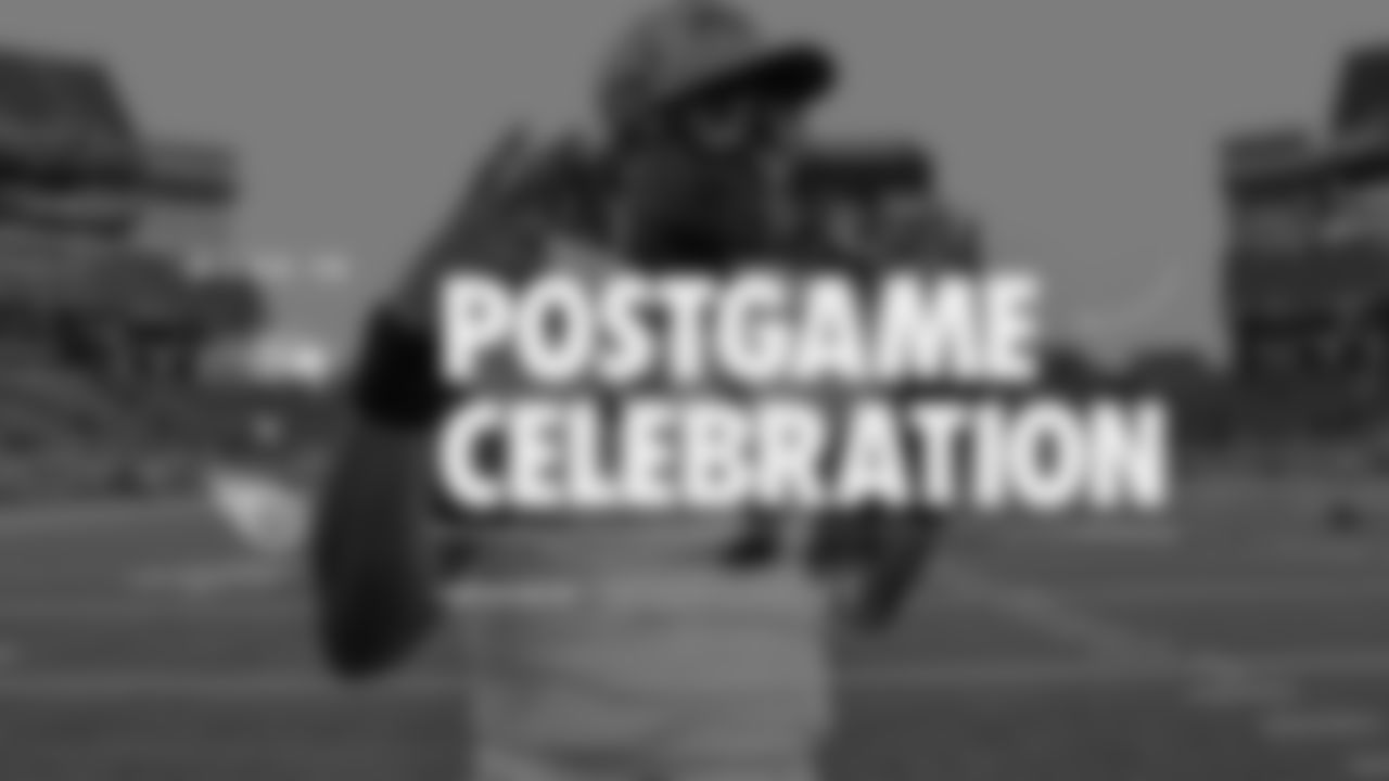 2023-seahawks-postgame-celebration_week-16-titans