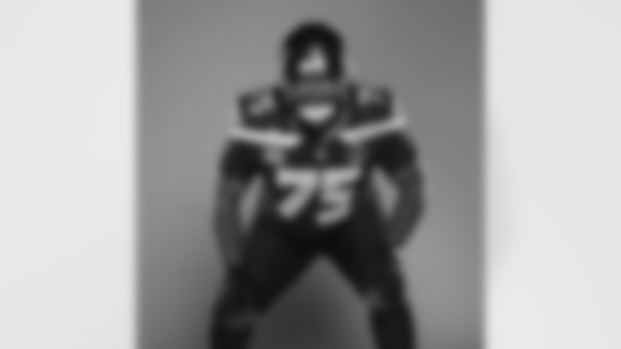 Seahawks guard Anthony Bradford (75).