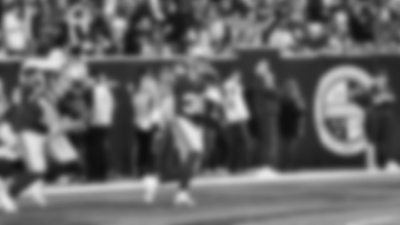 Seahawks fullback Brady Russell (38) warms up at Northwest Stadium for the Sunday Night Football matchup at the Washington Commanders in Week 9.