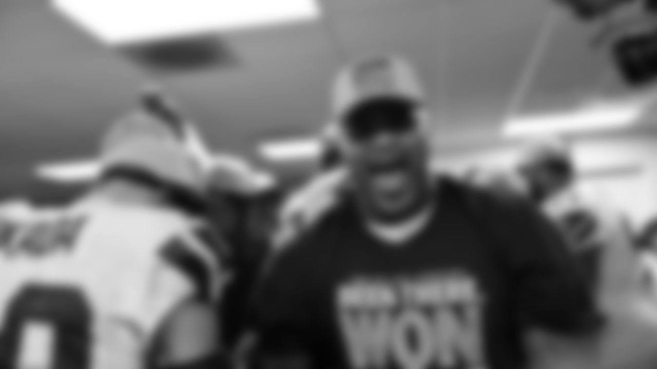 The Seahawks celebrated the win vs. the 49ers at Levi's Stadium in Week 18.