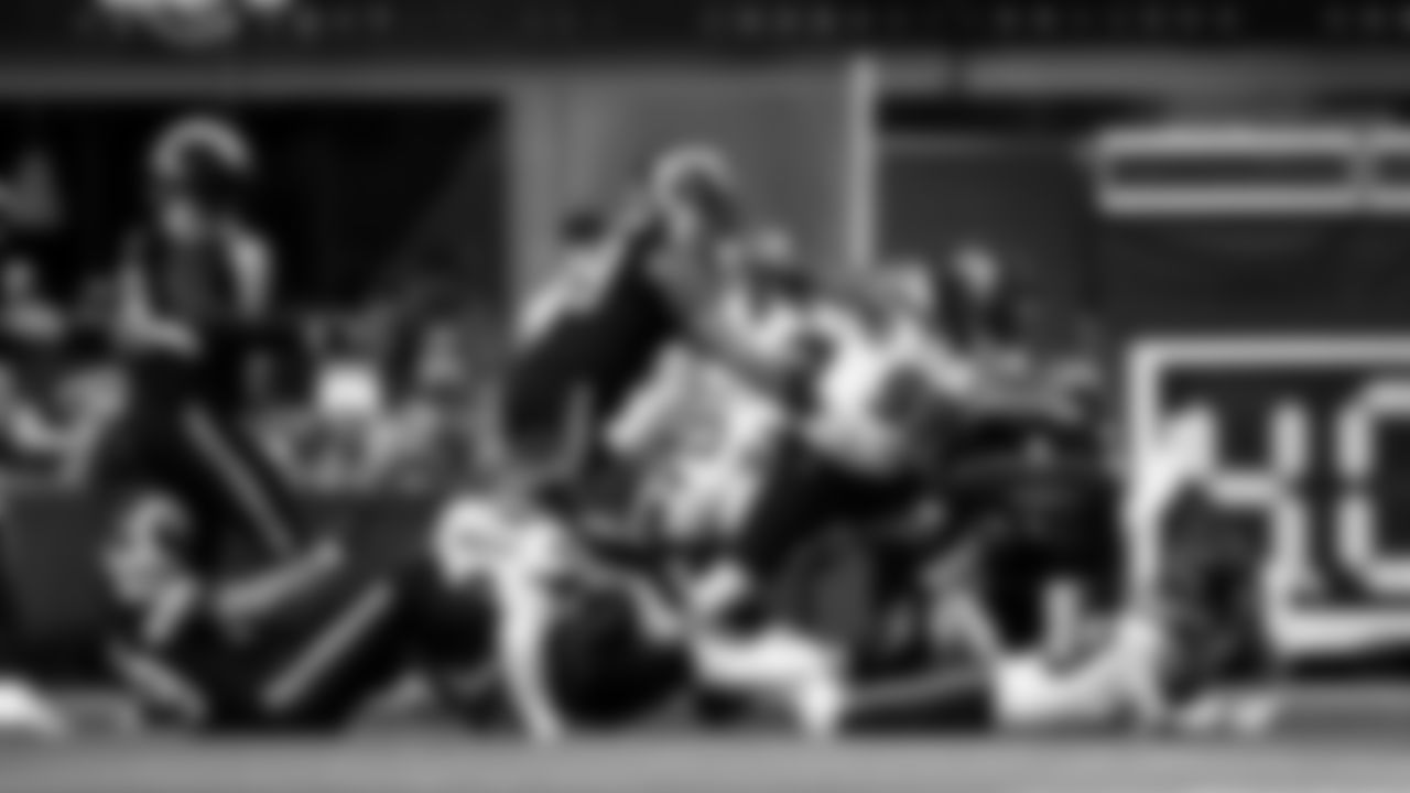 Seahawks at Rams on November 16, 2025